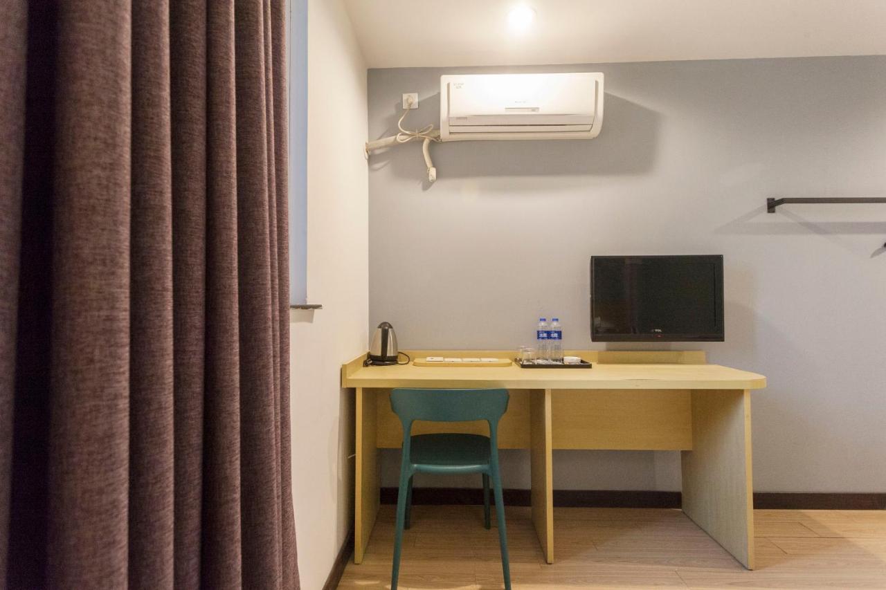 Weijing Express Hotel Changshu Dış mekan fotoğraf