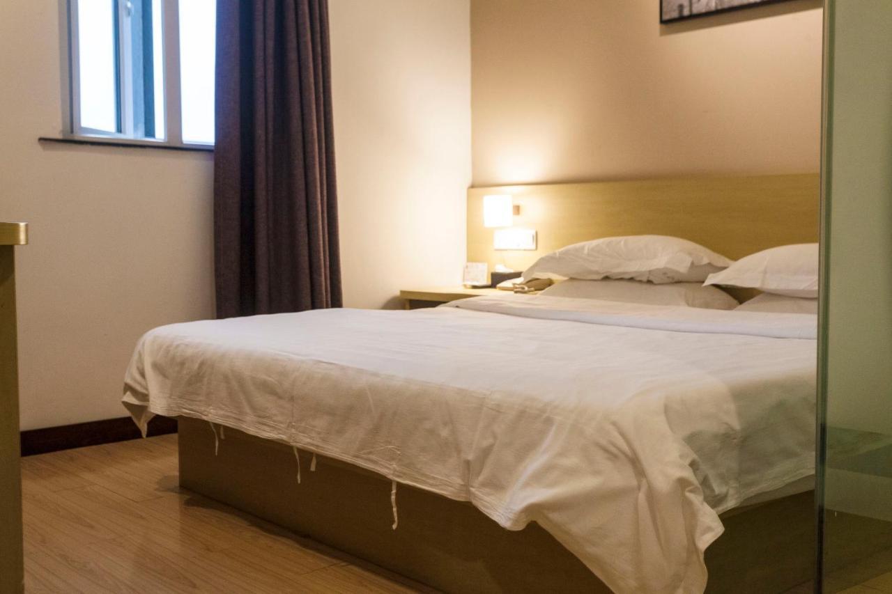 Weijing Express Hotel Changshu Dış mekan fotoğraf