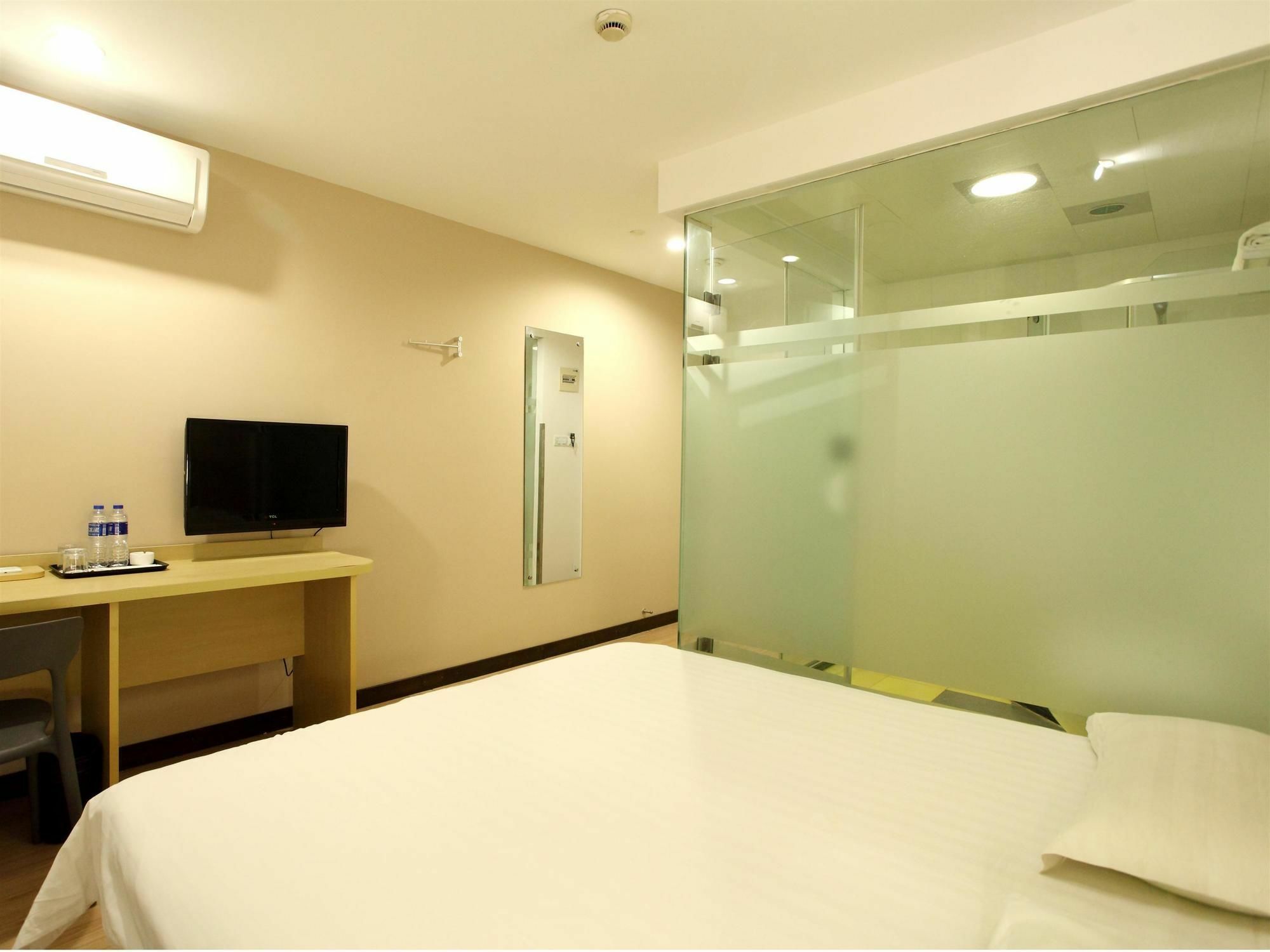 Weijing Express Hotel Changshu Dış mekan fotoğraf